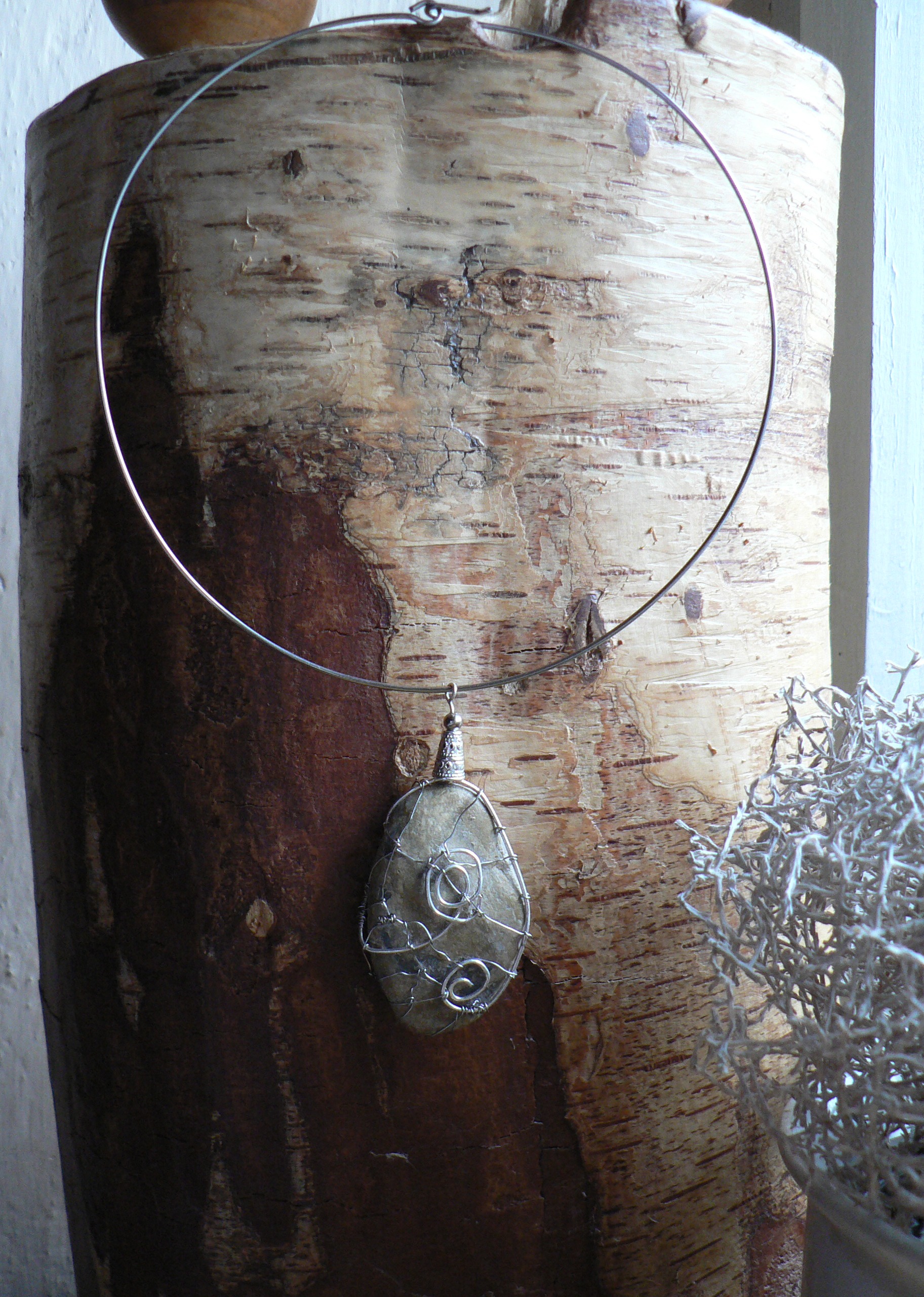 JUST A STONE - PRODÁNO 